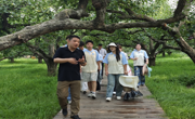 语润砀山传薪火 数智直播助振兴——淮北师大文学院学子"三下乡"赋能乡村振兴